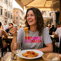 T-Shirt "HOT GIRLS EAT PASTA"