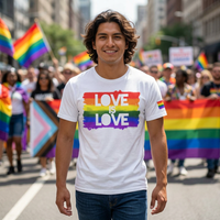 T-Shirt "LOVE IS LOVE"