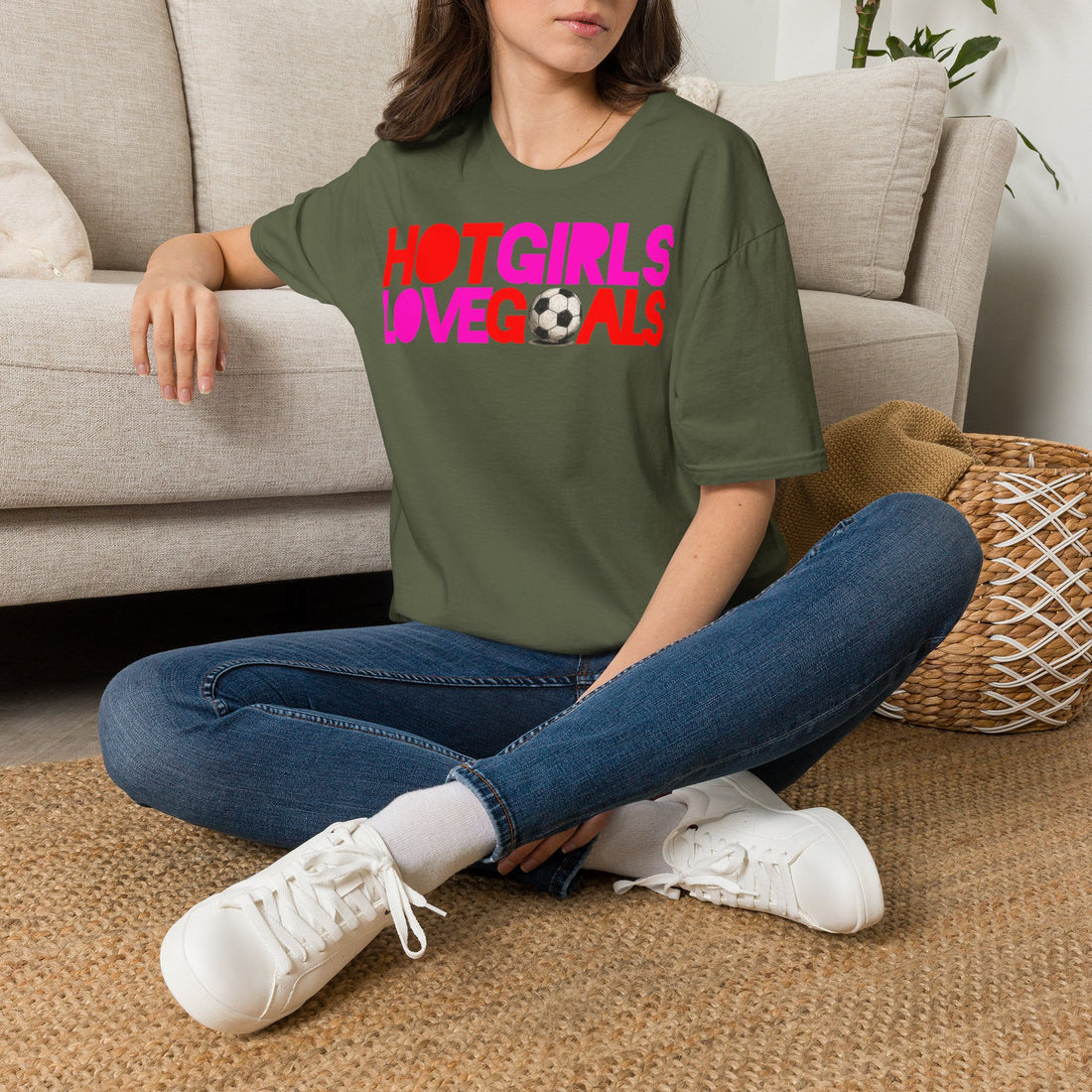 T Shirt "HOT GIRLS LOVE GOALS"