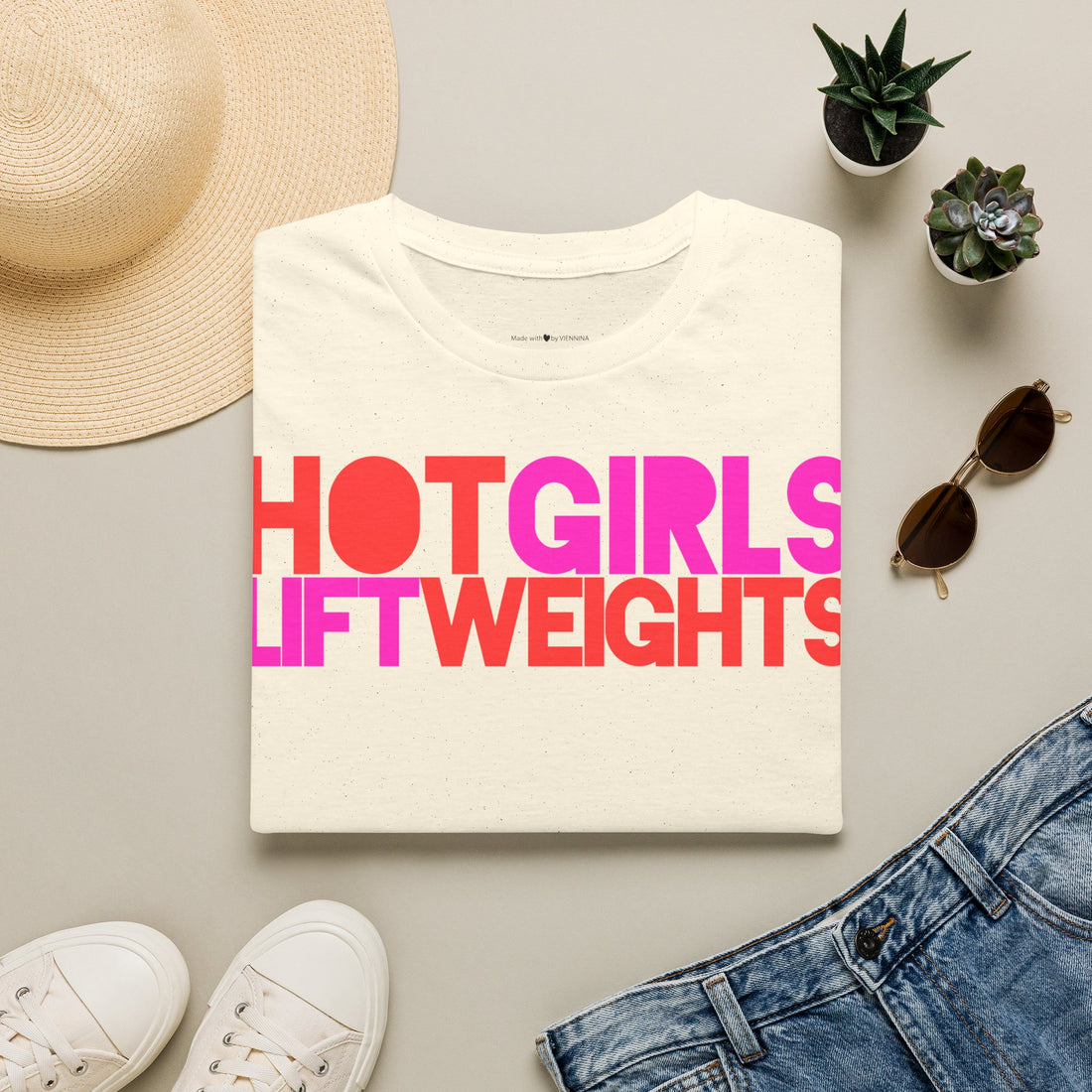 T-Shirt "HOT GIRLS LIFT WEIGHTS"