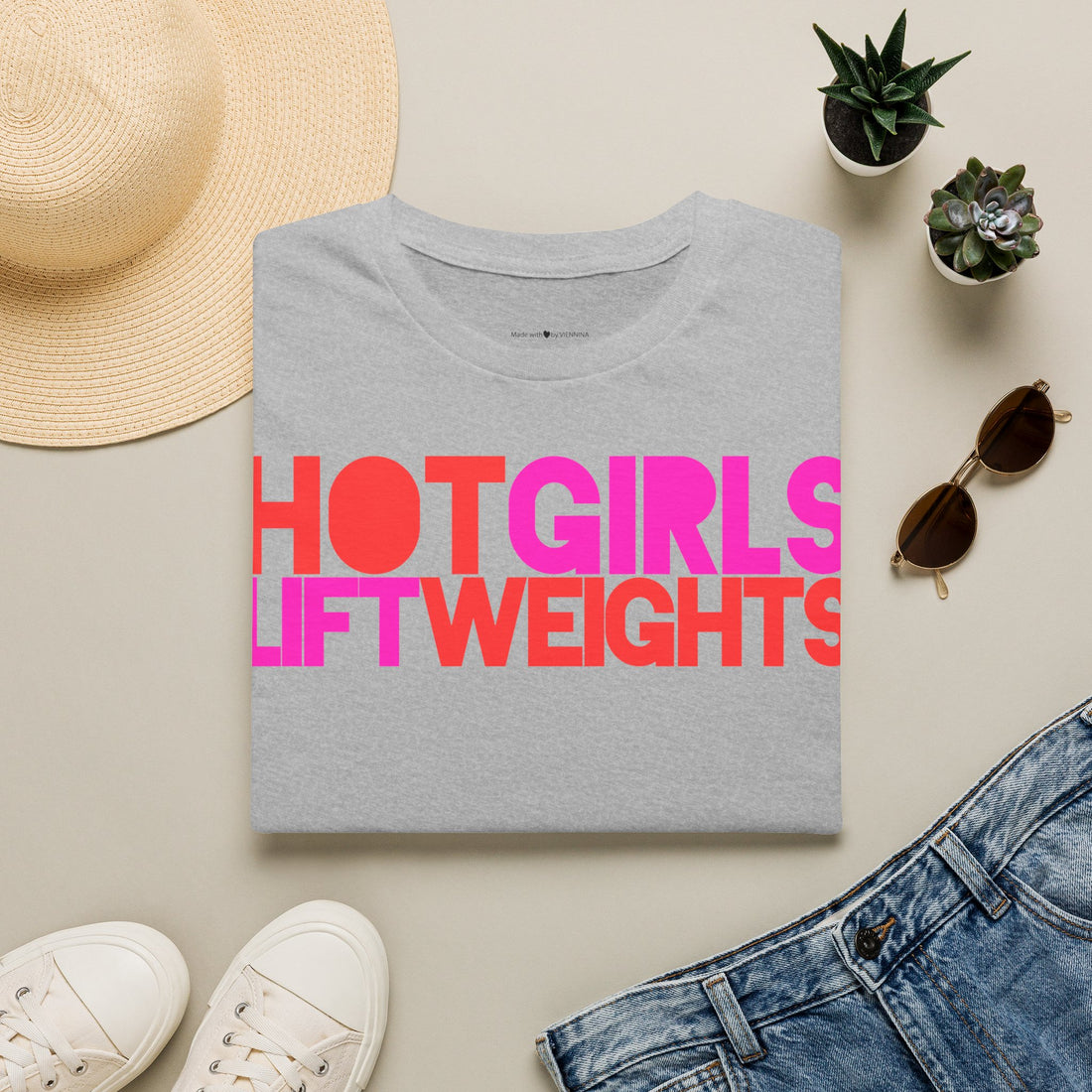 T-Shirt "HOT GIRLS LIFT WEIGHTS"