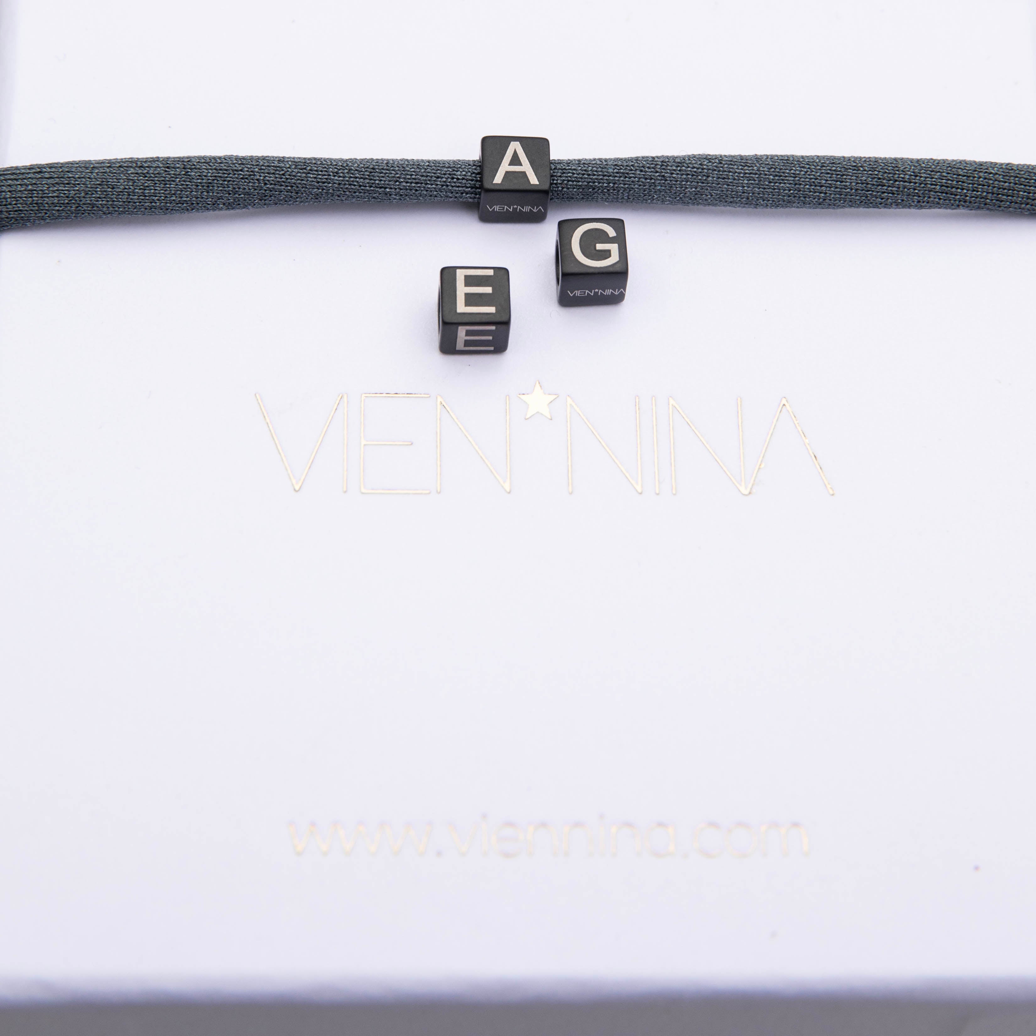 N*ITIAL Armband Buchstaben schwarz