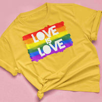 T-Shirt "LOVE IS LOVE"