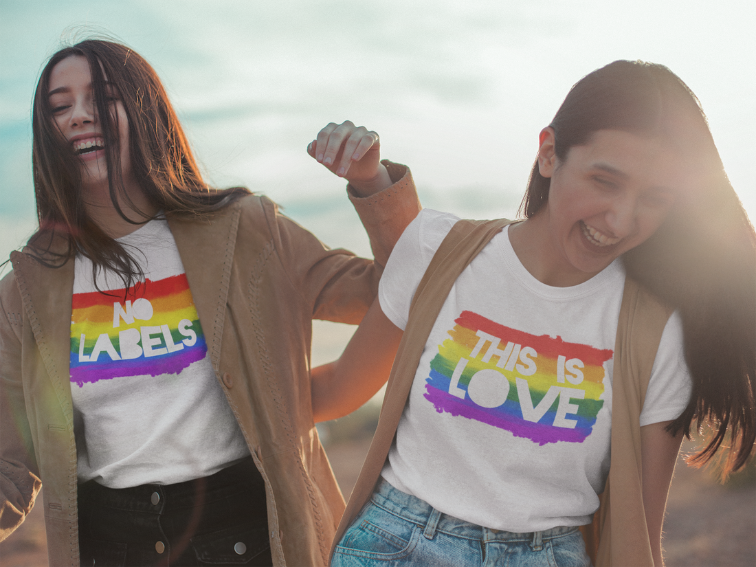 T-Shirt "THIS IS LOVE"