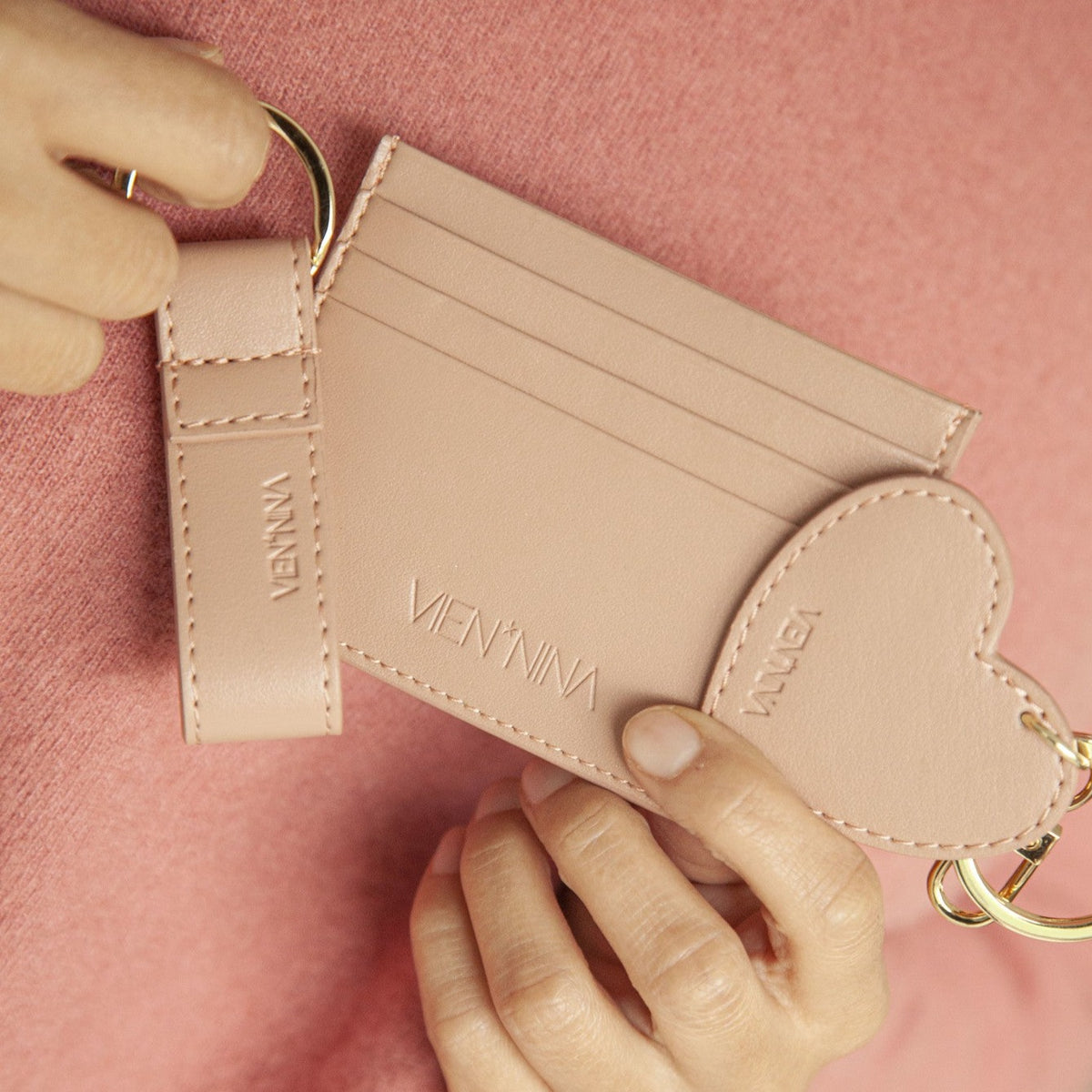 AppleSkin™ Keychain "HEART"