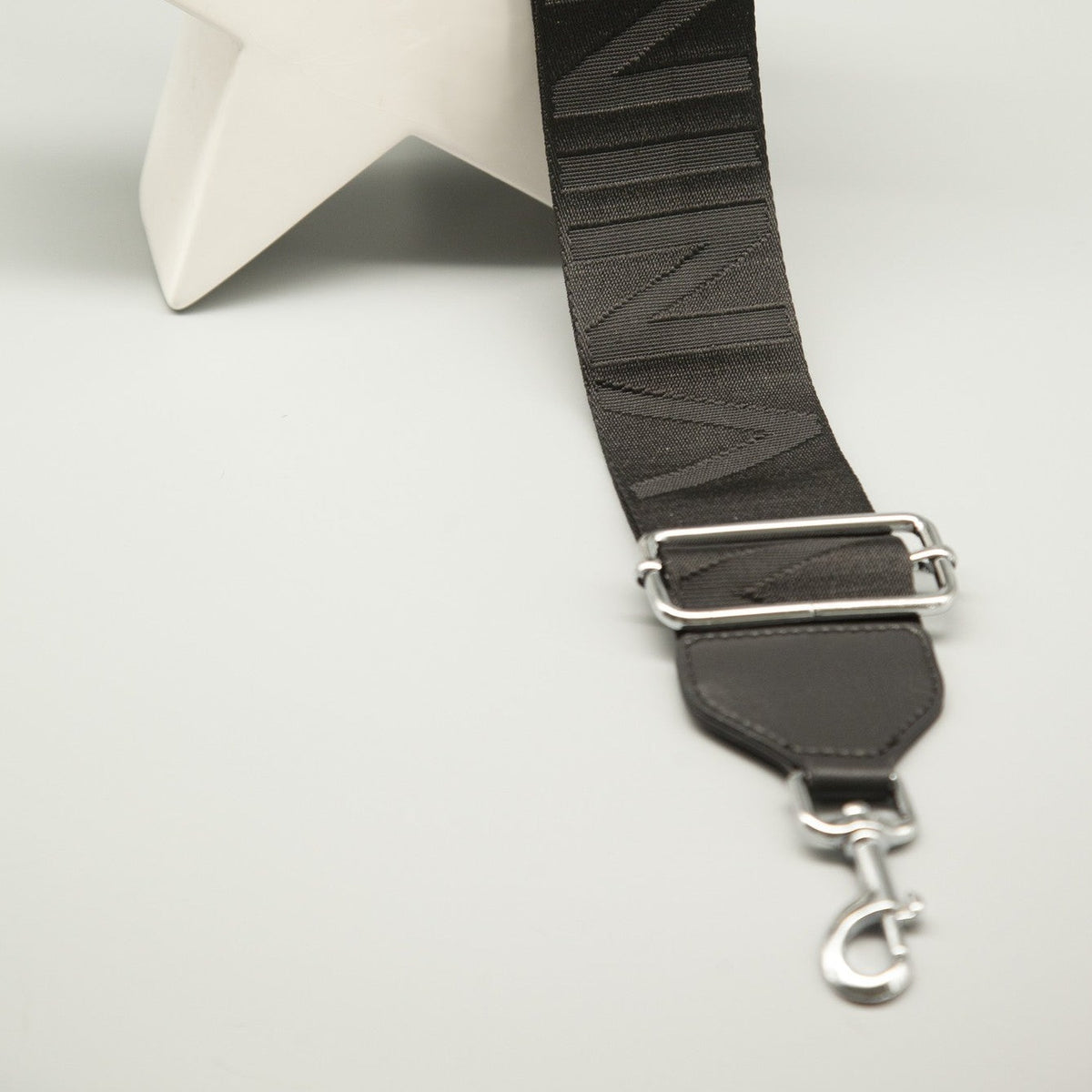 AppleSkin™ Bagstrap BLACK